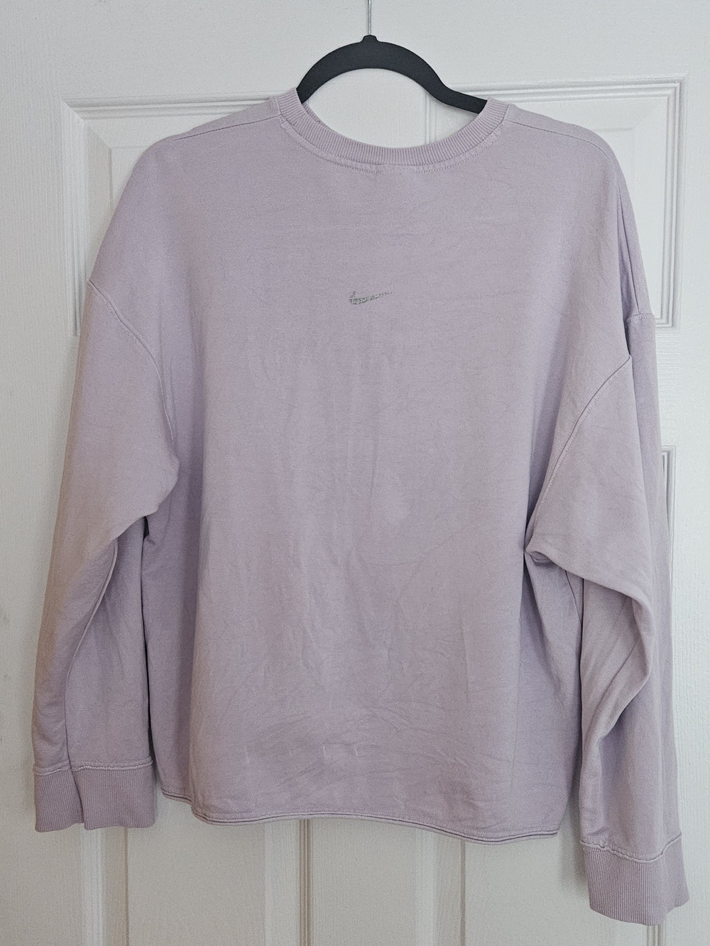 Nike Women’s Lavender Crewneck Sweatshirt. Size M. Great Condition. Oversized.